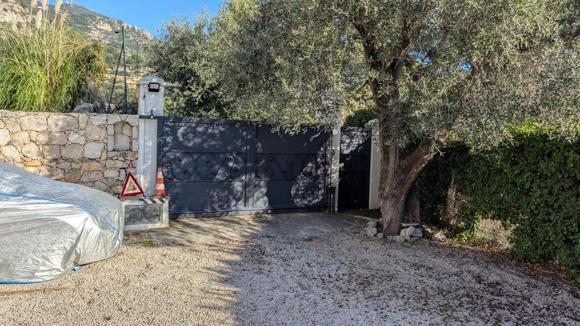 Le Mas D'Angeline, Vue Mer, Jardin Commun, Parking, Voiture Requise, 10 Min En Voiture De Monaco, Route Etroite, Pente Raide, Croisement Limite, Sea View, Shared Garden, Parking, Car Required, 10 Min Drive From Monaco, Narrow Steep Road, Limited Pass Босолей Экстерьер фото
